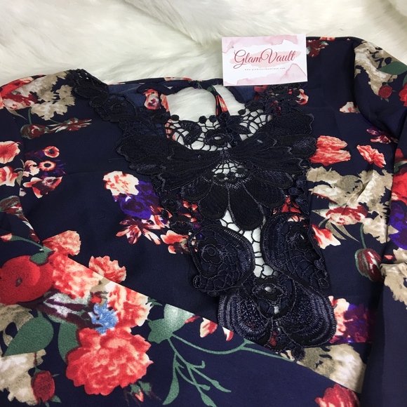 Last // Navy Open Back Floral Dress With Lace - Picture 5 of 6